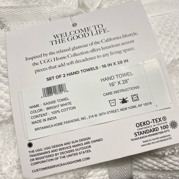 UGG bundle of 3 Towels - Picture 2 of 3